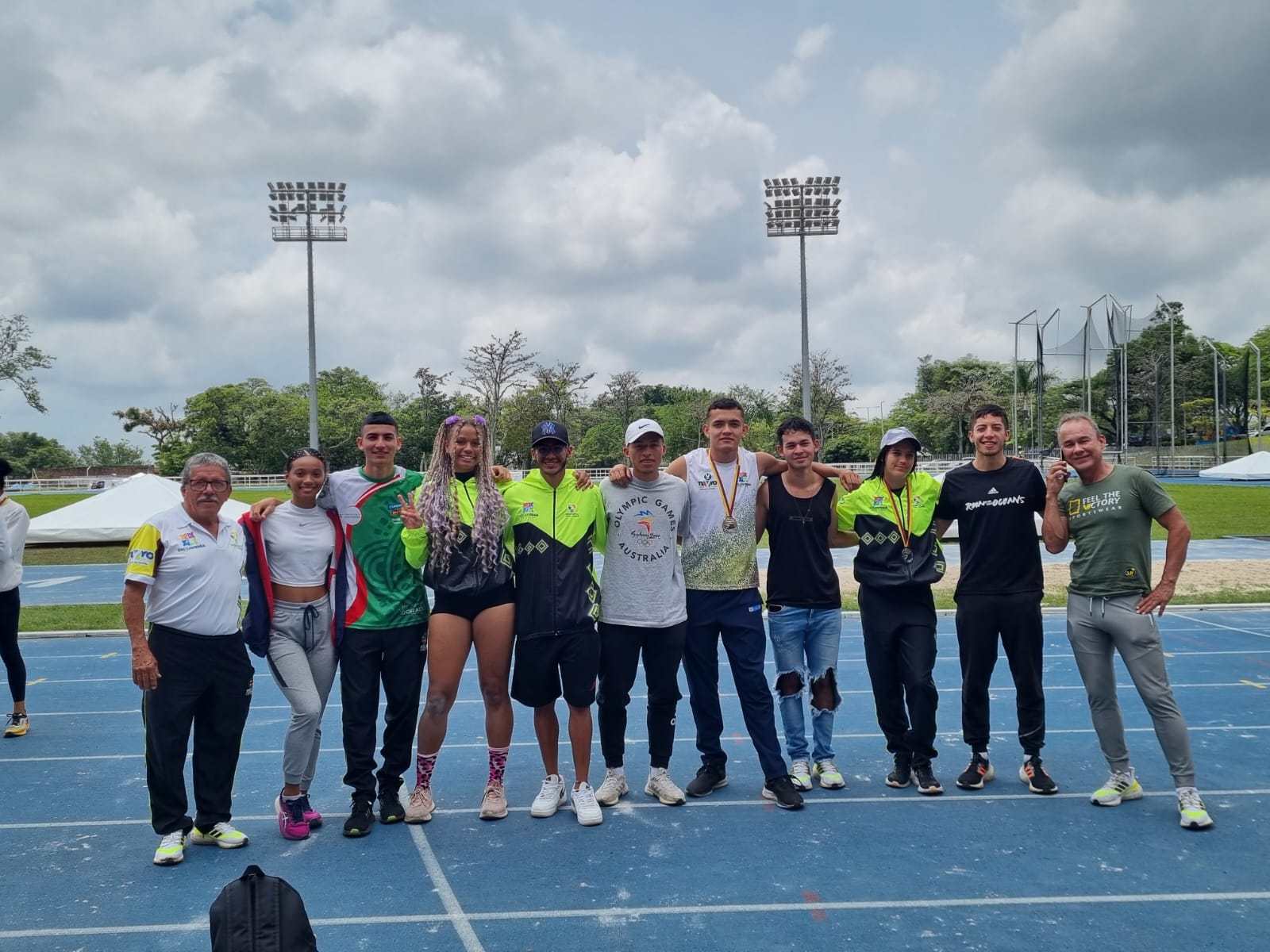 ATLETAS QUINDIANOS SIGUEN COSECHANDO MEDALLAS A NIVEL NACIONAL